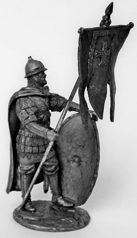 Византийский офицер с штандартом